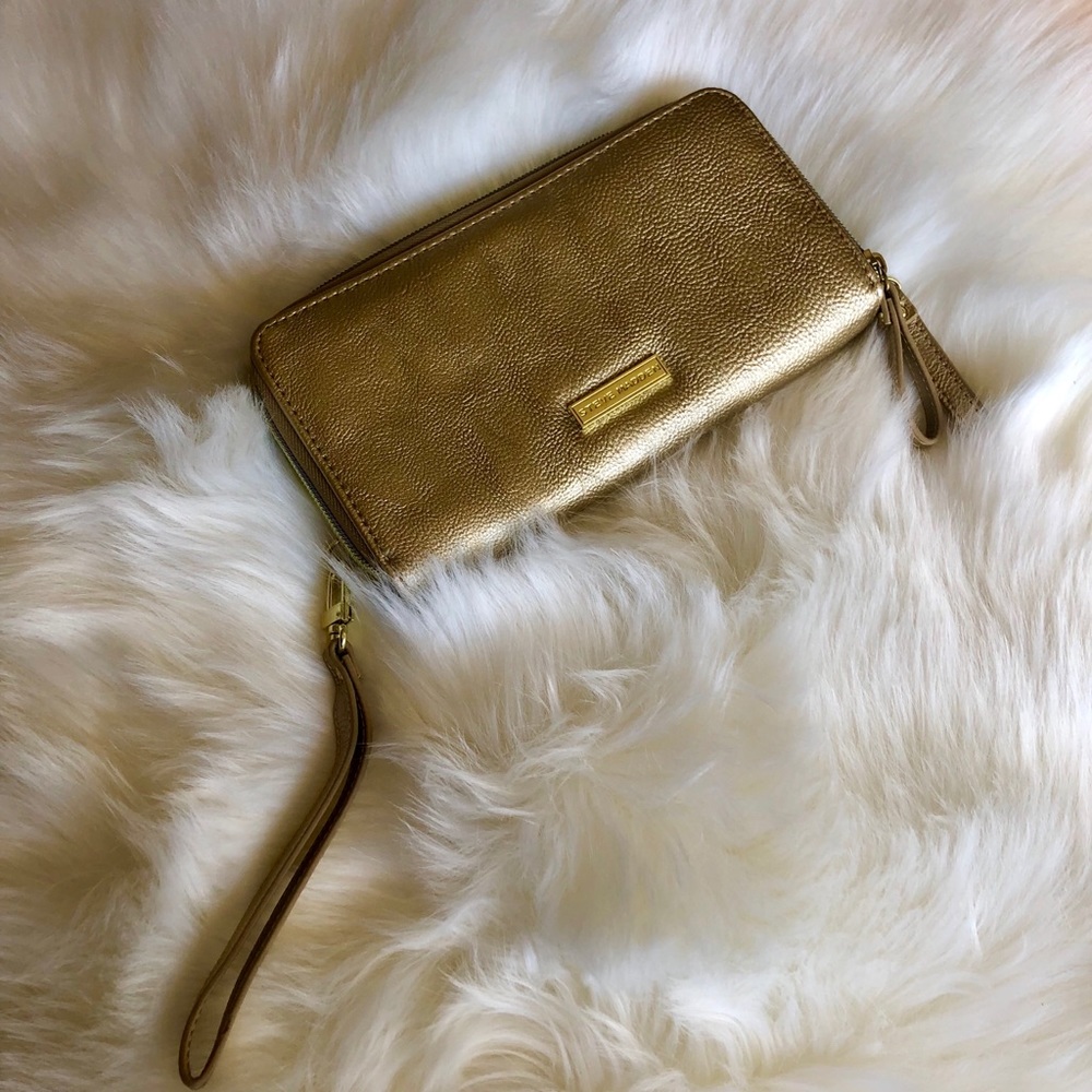 Steve Madden Womens Wallet Wristlet Gold Textured